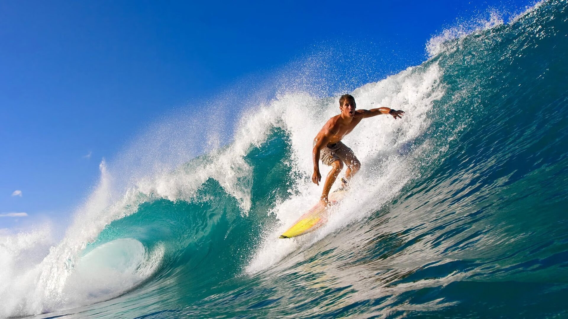 “国内足球市场持续扩大，行业迎来新机遇”，中国足球市场分析