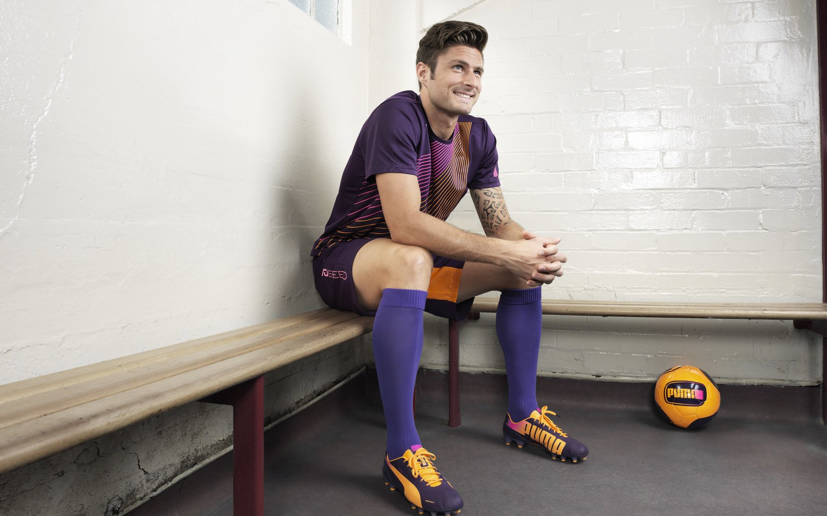 女足比赛球队训练积极，备战临近开启，女足集训开启